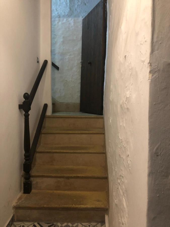 Stadthaus Mitten Im Kuenstlerviertel Von Arta Mit Zwei Wohnungen Exterior photo